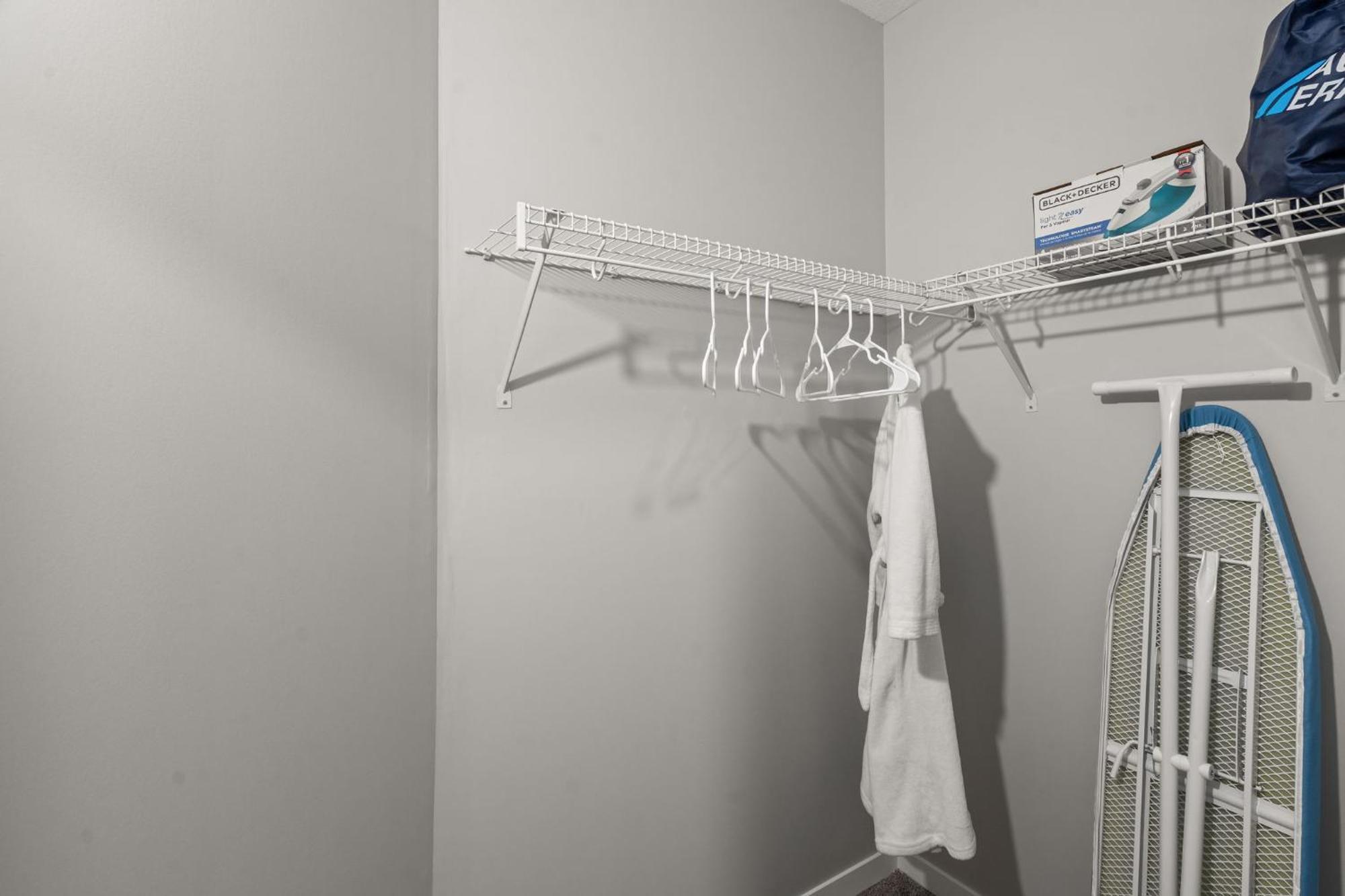 Meriweather - Calgary Breathtaking 1-Bedroom Apartment Экстерьер фото